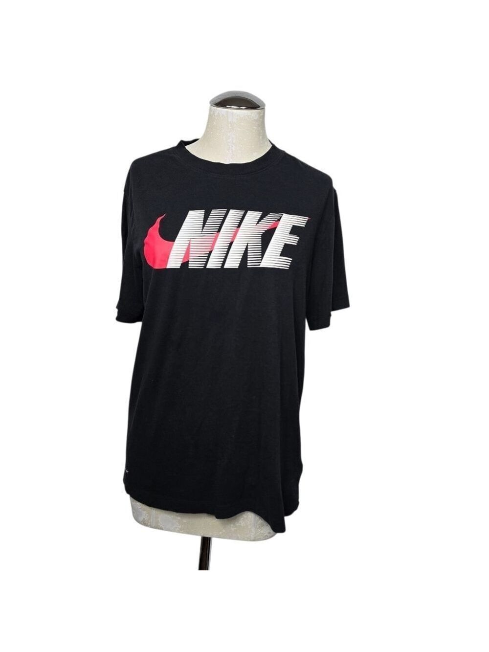 Nike The Nike Tee Dri Fit Crewneck Short Sleeves Shirt M